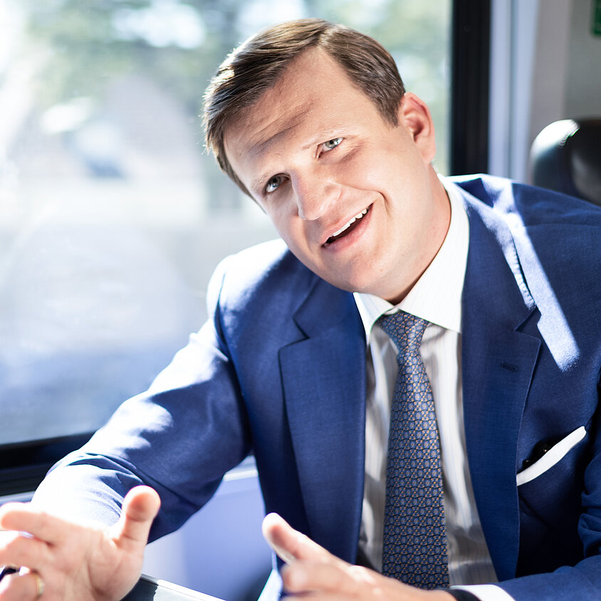 Stammtisch + 1 der Jungen ÖVG mit Johannes Max-Theurer und exklusiver Werksbesichtigung